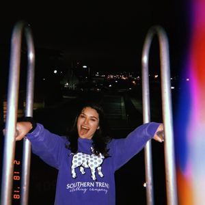 Meet your Posher, Chloe